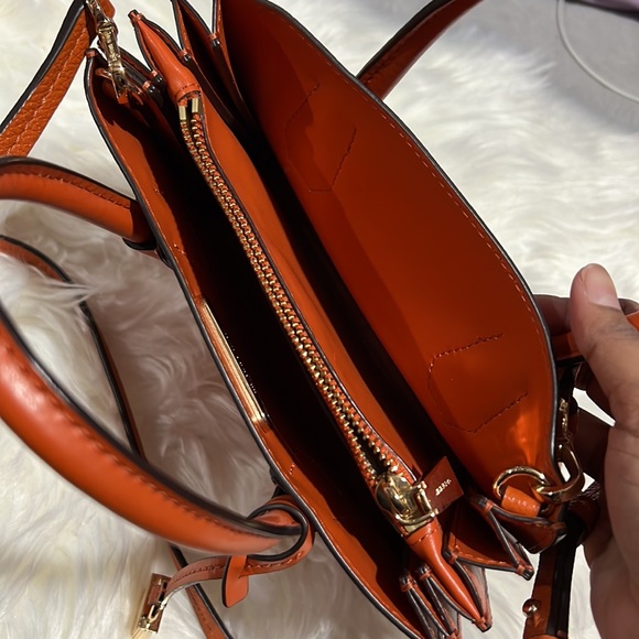 Michael kors satchel - Picture 8 of 8